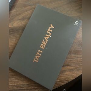 Tati Beauty Volume 1 palette